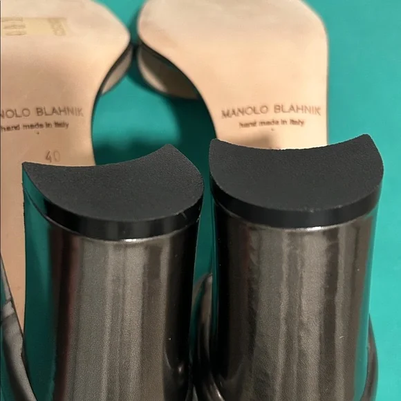 Manolo Blahnik Ankle-Strap Open-Toe Heels SZ: 40 - Picture 9 of 9